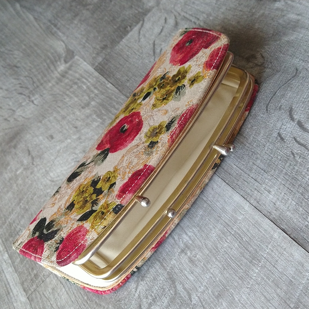 Vintage Floral Tapestry Kiss Lock Wallet 1960 - Picture 6 of 8
